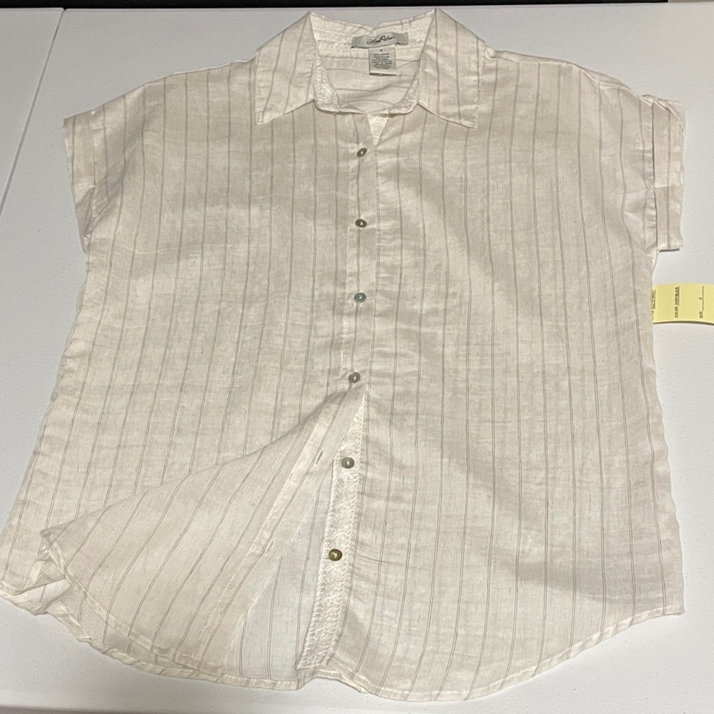 Classic Women's Button-Down Short Sleeve Shirt in White Stripe